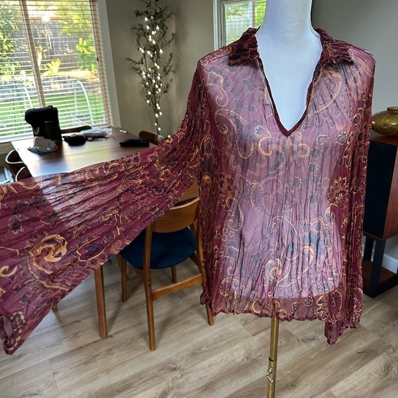 Xhilaration Tops - Sheer paisley bell sleeve collared pullover top in a burgundy wine shade
